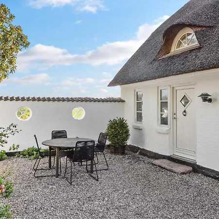 Awesome In Sydals With Wifi בית נופש Ertebjerg